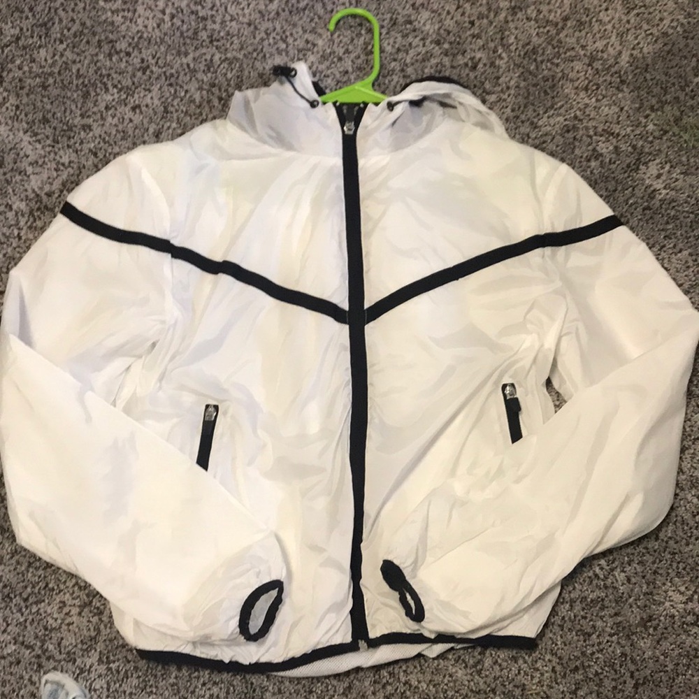 ❗️Forever 21 White Windbreaker❗️